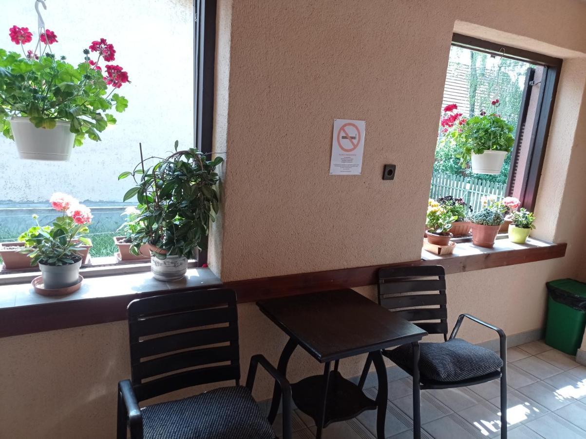 Partifecske Vendeghaz Hotel Tiszafured Luaran gambar